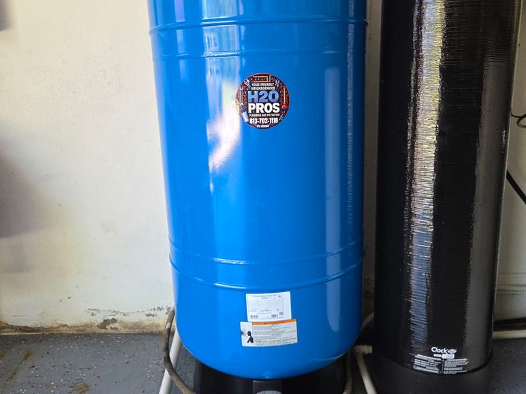 Well bladder tank replacement